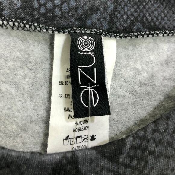 NWT Onzie Boyfriend Sweatshirt in Serpent Gray Blue Snake Print OS - Picture 5 of 6